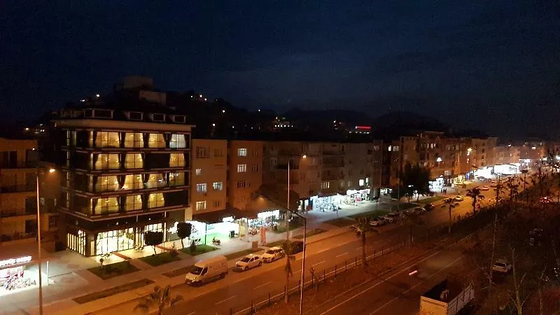 Ozyigit Otel アンタルヤ ホテル