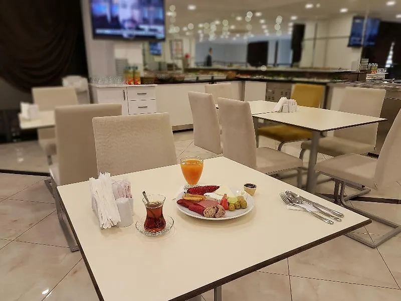 Ozyigit Otel アンタルヤ ホテル