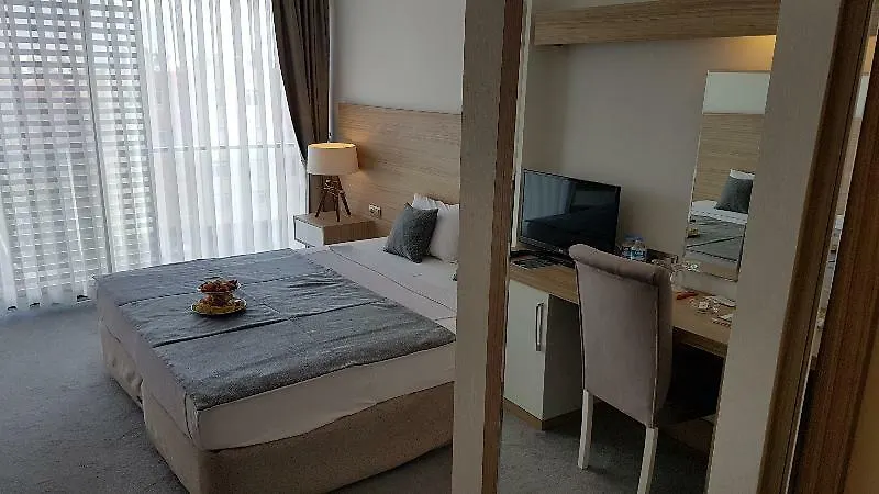 Ozyigit Otel アンタルヤ トルコ